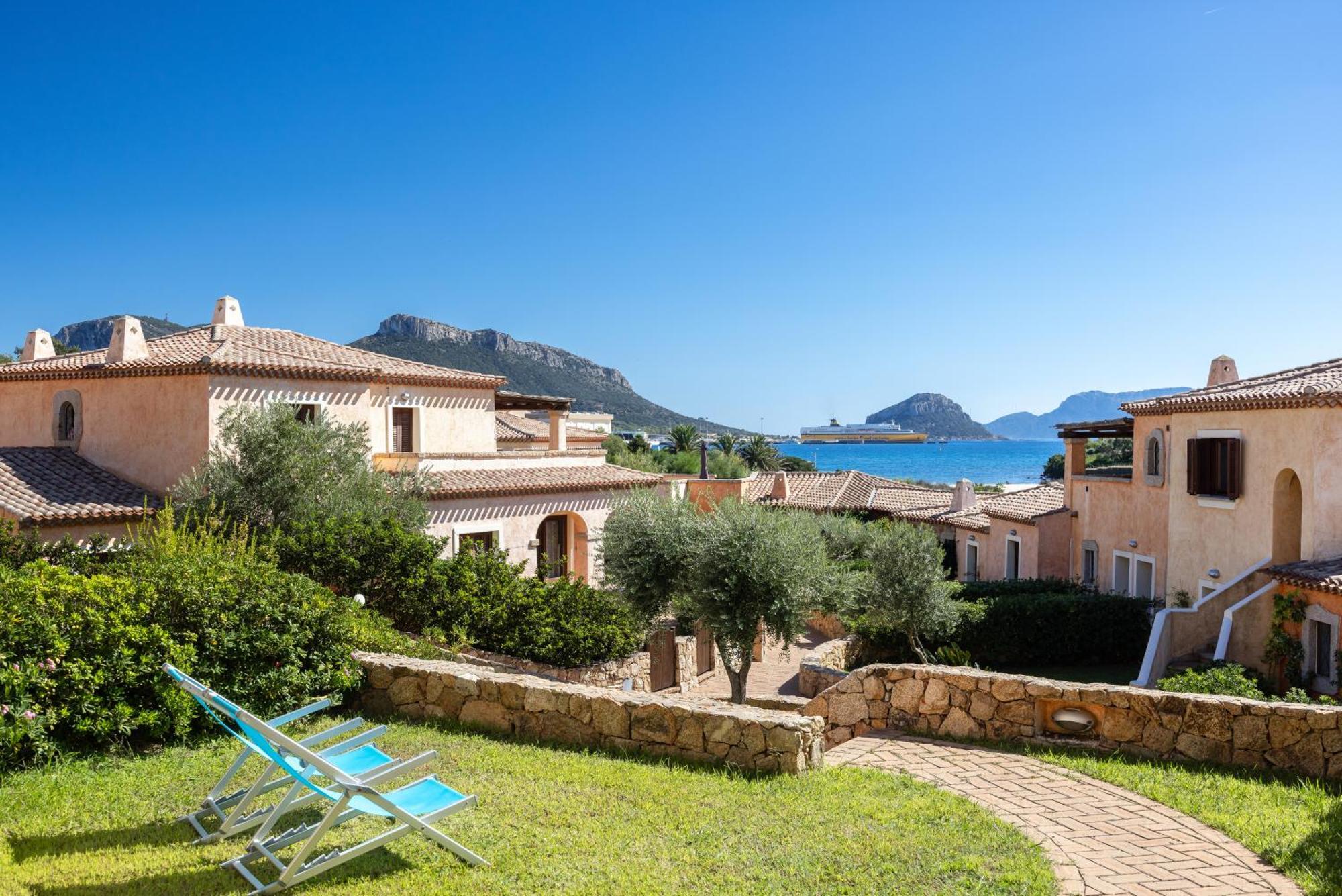 Le Perle Di Golfo Aranci Villa Exterior photo